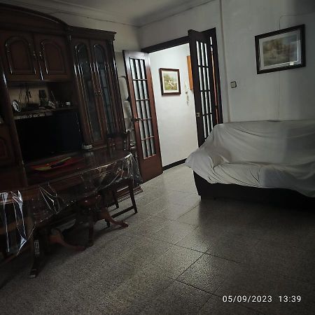 Apto Barcelona C R Apartment Santa Coloma de Gramenet ภายนอก รูปภาพ