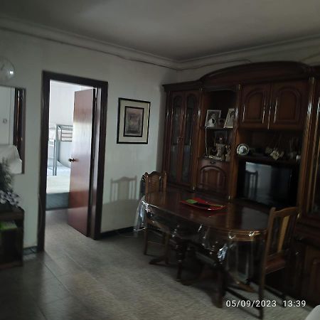 Apto Barcelona C R Apartment Santa Coloma de Gramenet ภายนอก รูปภาพ