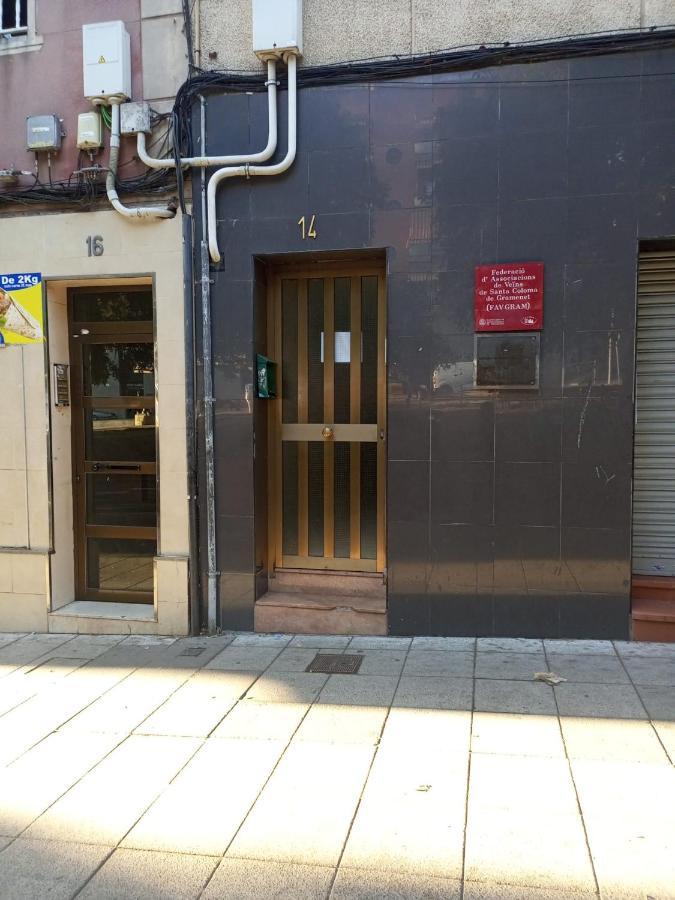 Apto Barcelona C R Apartment Santa Coloma de Gramenet ภายนอก รูปภาพ